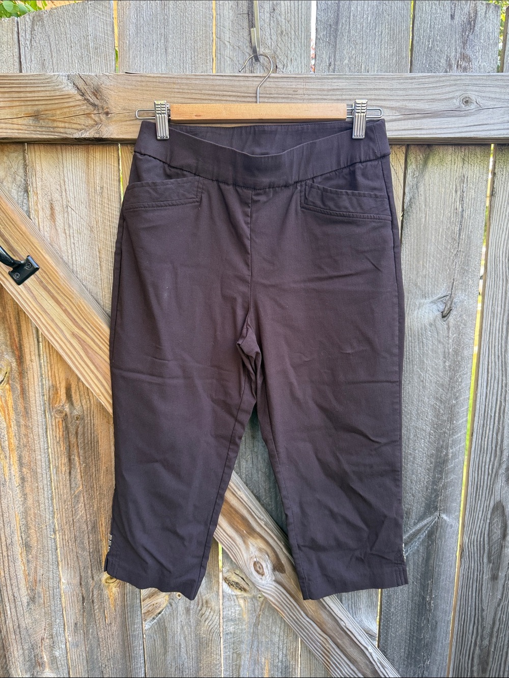 Christopher & Banks Signature Slimming Capris